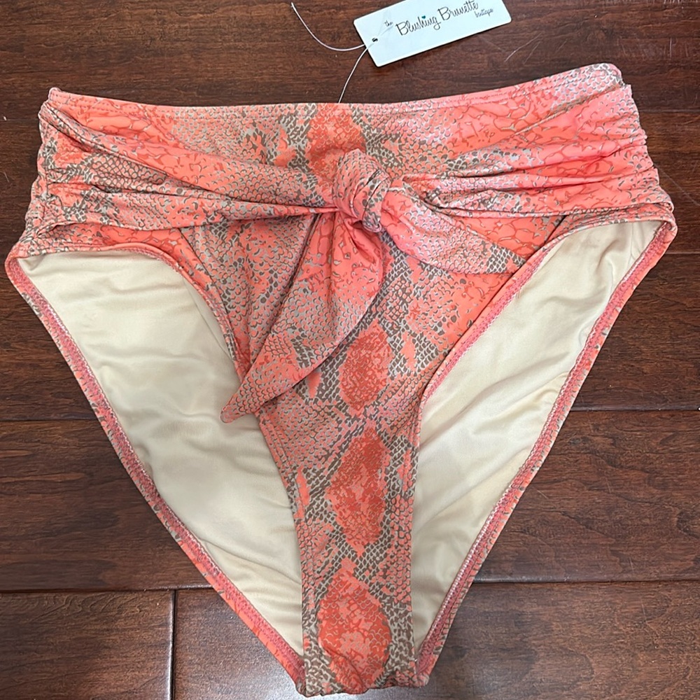 Blushing Brunette Find Your Escape Bottoms
